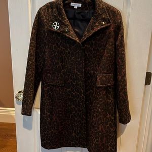 New-With-Tag Women’s Size L (10/12) VIA SPIGA Wine Leopard Mid -Length Coat